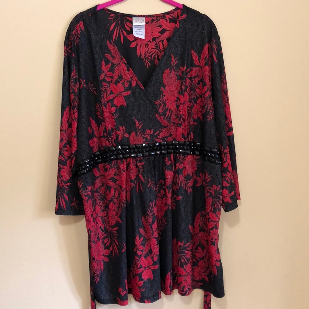 Butterfly women’s blouse size 26/28w